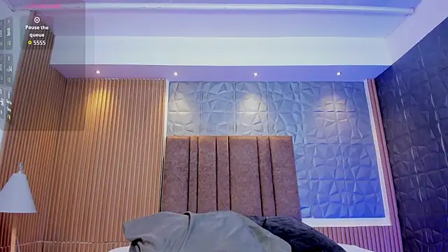 charlottewhitte online show from March 30, 12:28 pm