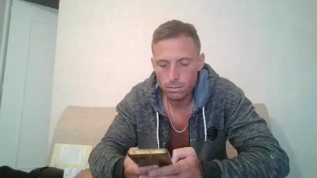 Snapshot of sebcucold chatting on June 12, 10:40 pm sebcucold online show from June 12, 10:40 pm