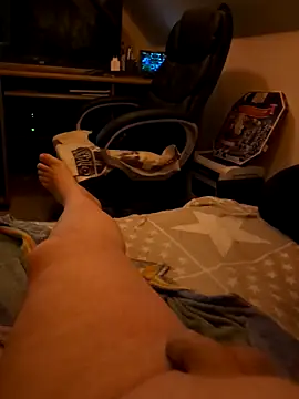 Mariomario0565 online show from December 4, 8:30 pm