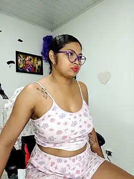 Snapshot of chalohott chatting on October 23, 9:08 am chalohott online show from October 23, 9:08 am