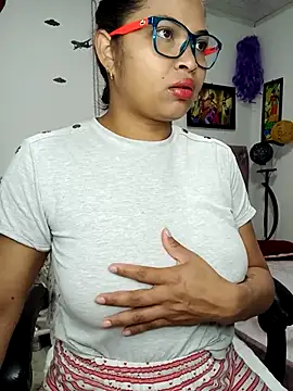 Snapshot of chalohott chatting on December 2, 10:50 am chalohott online show from December 2, 10:50 am