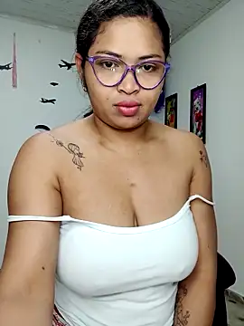 Snapshot of chalohott chatting on November 4, 9:24 am chalohott online show from November 4, 9:24 am