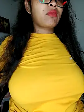 Snapshot of chalohott chatting on July 17, 10:45 am chalohott online show from July 17, 10:45 am