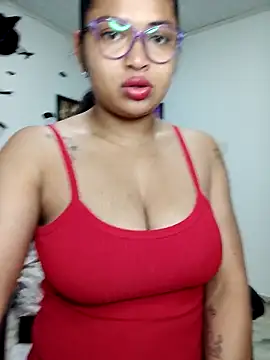 Snapshot of chalohott chatting on October 14, 8:59 am chalohott online show from October 14, 8:59 am