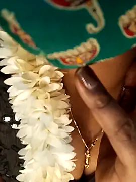 tuttifrutti17 online show from February 18, 5:42 pm