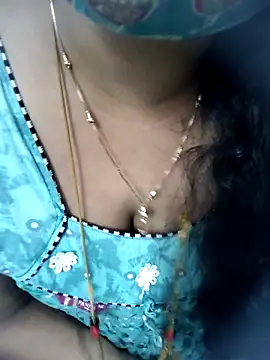 tuttifrutti17 online show from March 20, 4:57 am