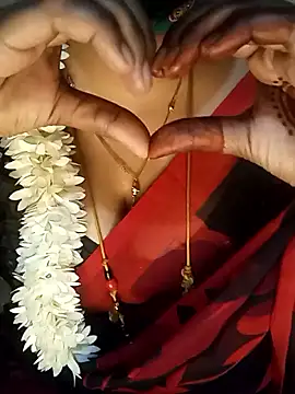 tuttifrutti17 online show from March 4, 5:13 pm