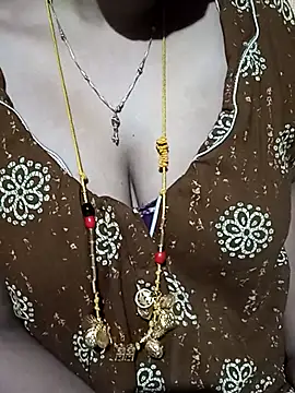 tuttifrutti17 online show from November 18, 5:05 pm