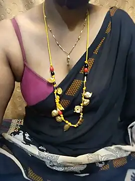 tuttifrutti17 online show from August 5, 5:18 pm