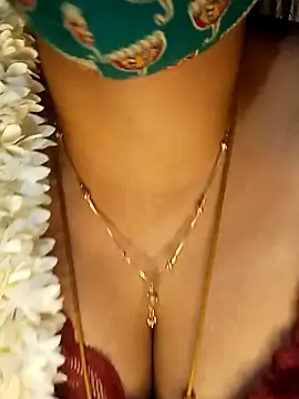 tuttifrutti17 online show from February 25, 5:30 pm