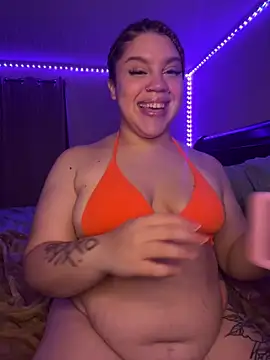 QueenNuttCollector online show from December 29, 2:17 am