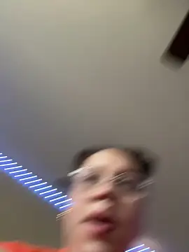 QueenNuttCollector online show from October 28, 2:05 pm