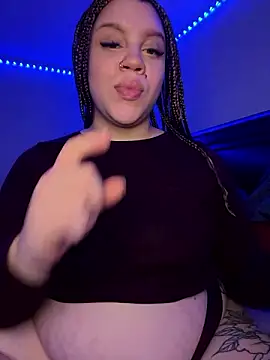 QueenNuttCollector online show from December 3, 1:47 am