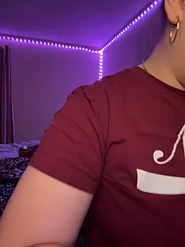 QueenNuttCollector online show from February 22, 11:12 am