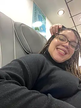 QueenNuttCollector online show from January 17, 10:12 pm