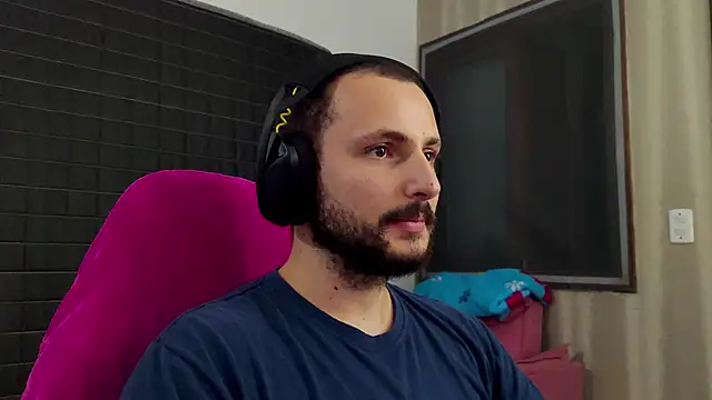 iurytx online show from February 13, 10:43 pm