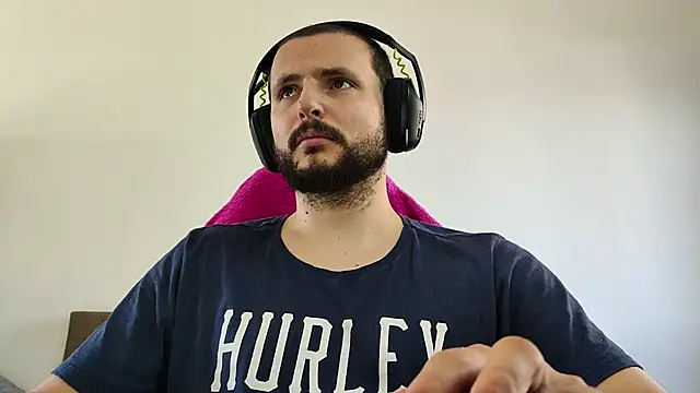 Snapshot of iurytx chatting on October 4, 4:30 pm iurytx online show from October 4, 4:30 pm