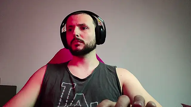 Snapshot of iurytx chatting on September 18, 10:46 pm iurytx online show from September 18, 10:46 pm