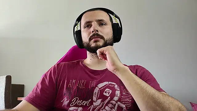 Snapshot of iurytx chatting on October 2, 3:26 pm iurytx online show from October 2, 3:26 pm