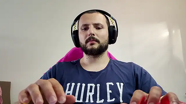 Snapshot of iurytx chatting on November 25, 8:42 pm iurytx online show from November 25, 8:42 pm