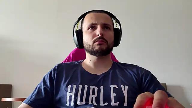 Snapshot of iurytx chatting on November 13, 6:56 pm iurytx online show from November 13, 6:56 pm