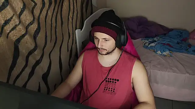 Snapshot of iurytx chatting on February 23, 9:37 pm iurytx online show from February 23, 9:37 pm