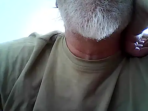 Snapshot of xcimeru chatting on April 29, 1:37 pm xcimeru online show from April 29, 1:37 pm