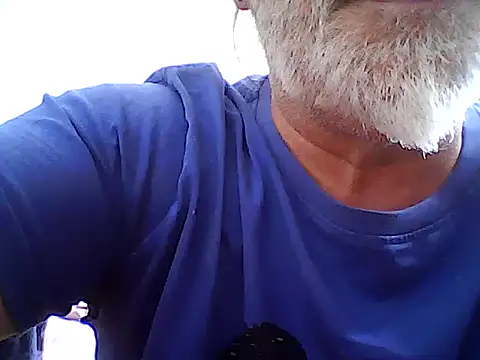 Snapshot of xcimeru chatting on May 6, 1:37 pm xcimeru online show from May 6, 1:37 pm
