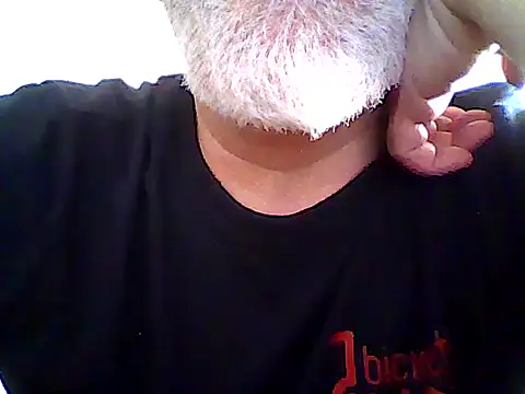 Snapshot of xcimeru chatting on May 29, 1:39 pm xcimeru online show from May 29, 1:39 pm