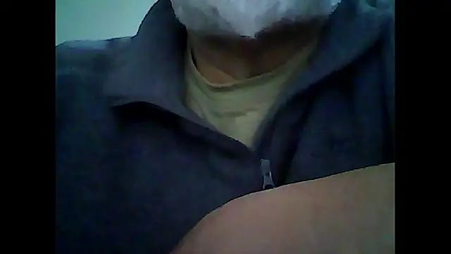 Snapshot of xcimeru chatting on December 20, 8:06 am xcimeru online show from December 20, 8:06 am