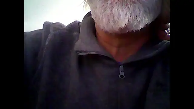 Snapshot of xcimeru chatting on January 13, 3:38 pm xcimeru online show from January 13, 3:38 pm