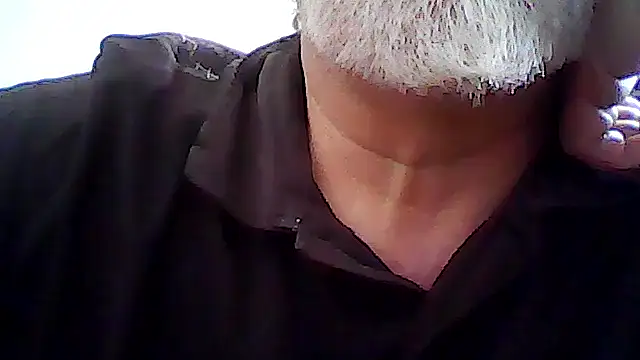 Snapshot of xcimeru chatting on May 8, 11:36 am xcimeru online show from May 8, 11:36 am
