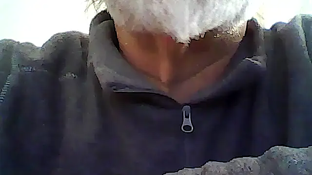 Snapshot of xcimeru chatting on February 20, 12:51 pm xcimeru online show from February 20, 12:51 pm