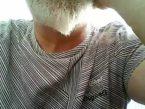 Snapshot of xcimeru chatting on May 19, 1:40 pm xcimeru online show from May 19, 1:40 pm