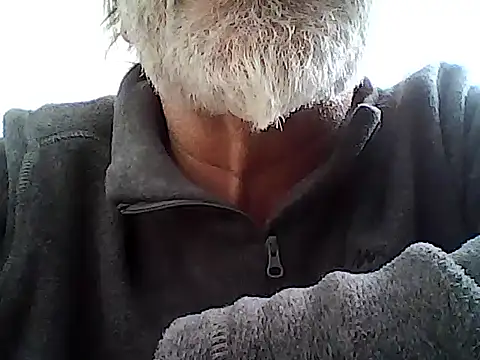 Snapshot of xcimeru chatting on February 23, 2:39 pm xcimeru online show from February 23, 2:39 pm