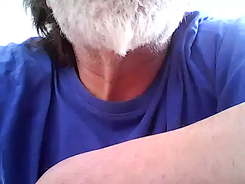 Snapshot of xcimeru chatting on February 25, 3:01 pm xcimeru online show from February 25, 3:01 pm