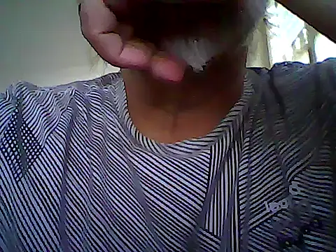 Snapshot of xcimeru chatting on May 26, 1:42 pm xcimeru online show from May 26, 1:42 pm