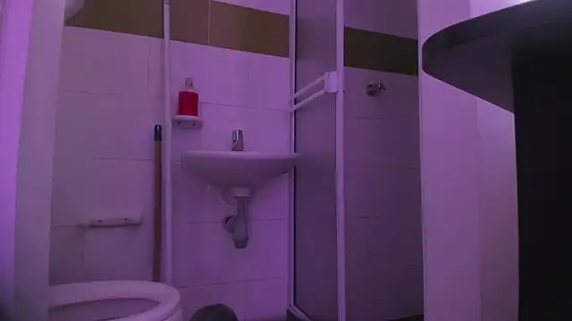 izaro22 online show from November 27, 2:45 am