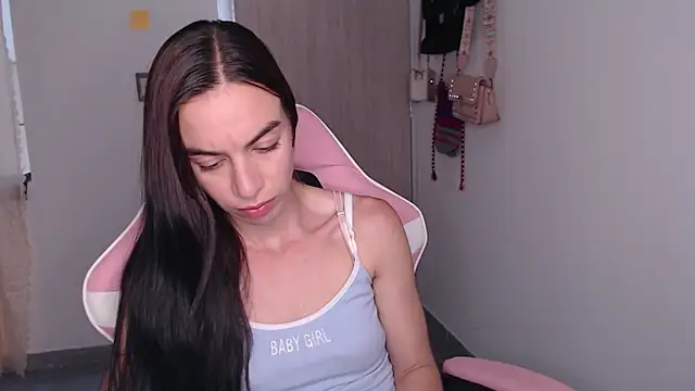 angel girl0610 online show from March 5, 9:54 pm