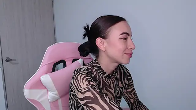 angel girl0610 online show from February 20, 9:06 pm