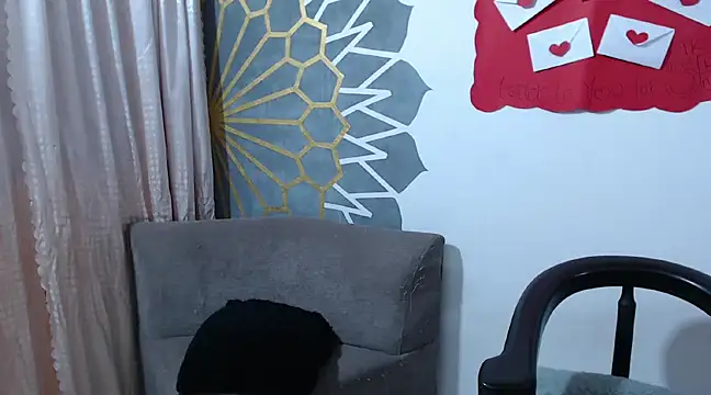 Snapshot of angel_girl0610 chatting on January 28, 11:17 pm angel girl0610 online show from January 28, 11:17 pm