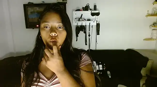 Chiara petterson online show from March 3, 3:05 am