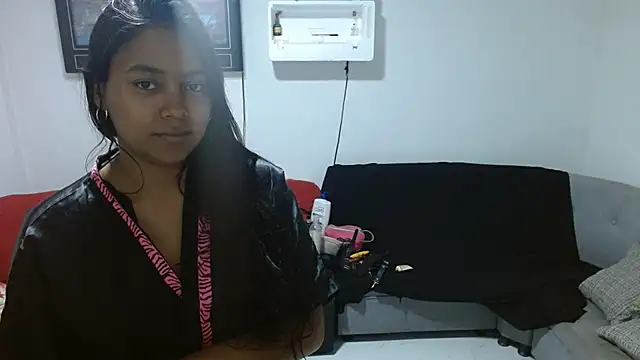 Chiara petterson online show from February 13, 4:00 am