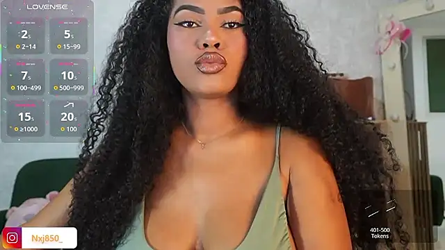 HOTBLACKANDWHITE2 online show from January 12, 11:20 pm