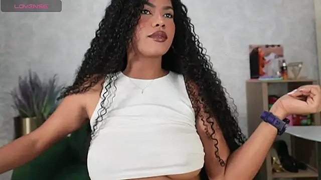 HOTBLACKANDWHITE2 online show from April 9, 3:51 pm