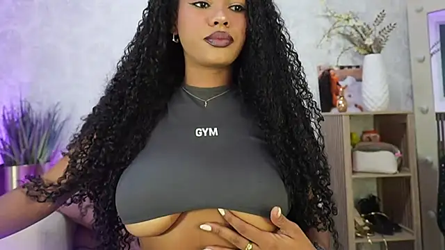 HOTBLACKANDWHITE2 online show from May 3, 6:18 am