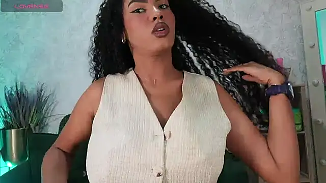 HOTBLACKANDWHITE2 online show from April 14, 3:55 am