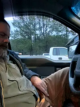 Snapshot of Themechanic420 chatting on December 5, 12:50 pm Themechanic420 online show from December 5, 12:50 pm