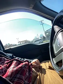 Snapshot of Themechanic420 chatting on February 25, 1:53 pm Themechanic420 online show from February 25, 1:53 pm