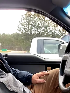 Snapshot of Themechanic420 chatting on December 4, 2:53 pm Themechanic420 online show from December 4, 2:53 pm